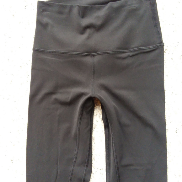 Lululemon Align II Tight Leggings 25” 7/8 length - Black - Sizes 2 &4 - Picture 5 of 13